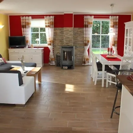 Surfer Modern Retreat Glowe