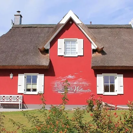 Surfer Modern Retreat *