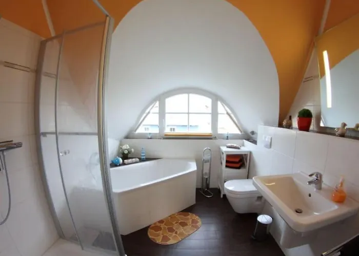 Surfer Modern Retreat *